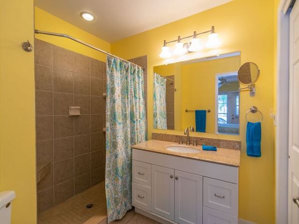 Super Anna Maria Cottage for Rent - Partial Gulf Views