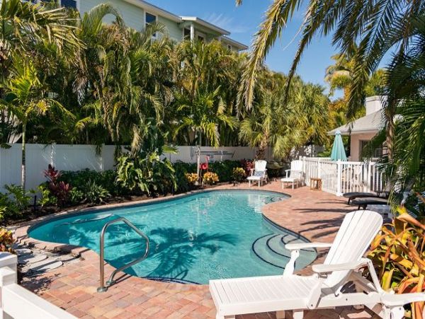 Super Anna Maria Cottage for Rent - Partial Gulf Views