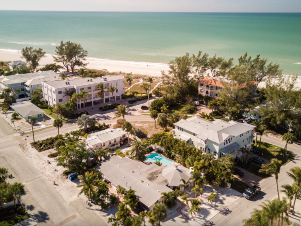 Charming Vacation Rental in Holmes Beach 2 Bedrooms Sleeps 4