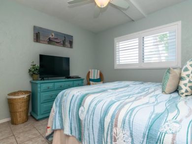 Steps to Beach 1 Bedroom Anna Maria Rental with Pool