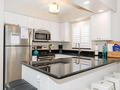Steps to Beach 1 Bedroom Anna Maria Rental with Pool