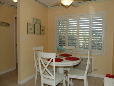 Holmes Beach 2 Bedroom Vacation Rental Pool Walk To Beach