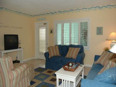 Holmes Beach 2 Bedroom Vacation Rental Pool Walk To Beach