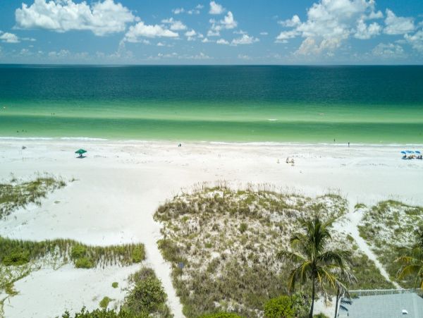 Beachside Complex at Holmes Beach One Bedroom Sleeps 4