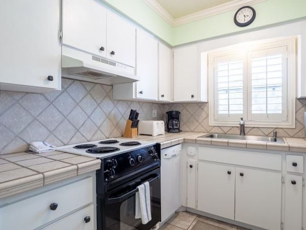 Beachside Complex at Holmes Beach One Bedroom Sleeps 4
