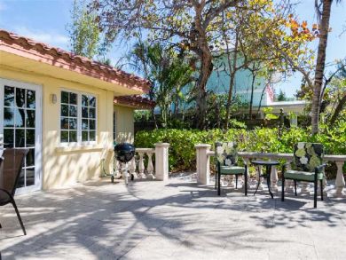 Gulf Front Beach House Rental - 2 Bedrooms - Sleeps 6