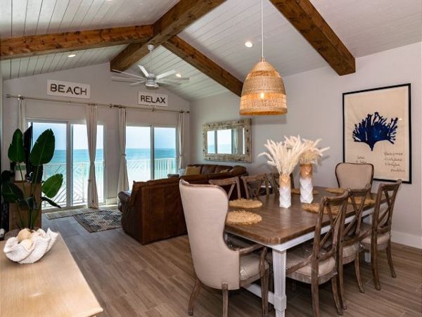 Charming Home with 3-Bedrooms on Anna Maria Island