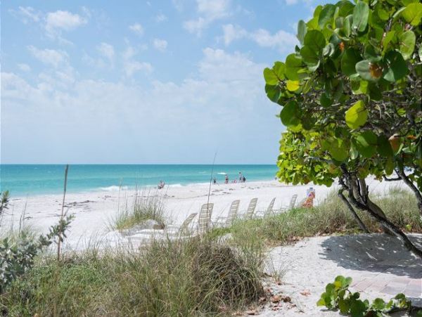 Charming Home with 3-Bedrooms on Anna Maria Island