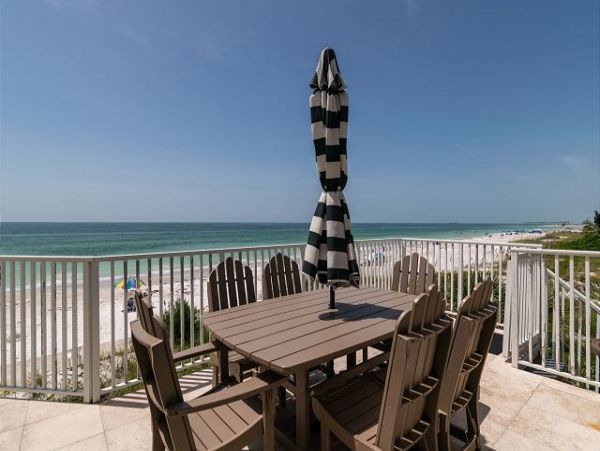 Charming Home with 3-Bedrooms on Anna Maria Island