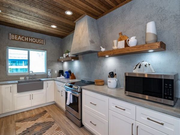Charming Home with 3-Bedrooms on Anna Maria Island