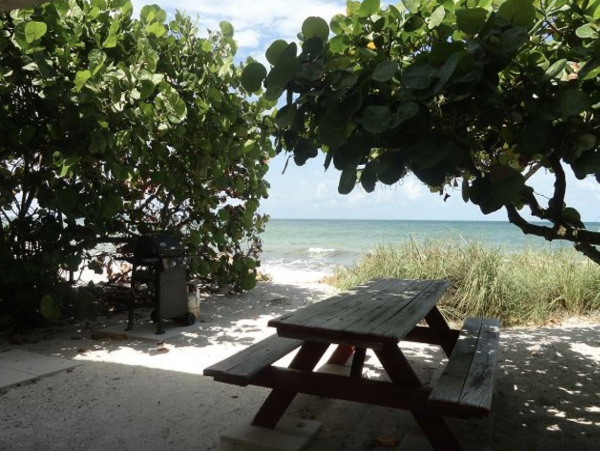 Value Vacation Beachfront Condo Rental at Anna Maria