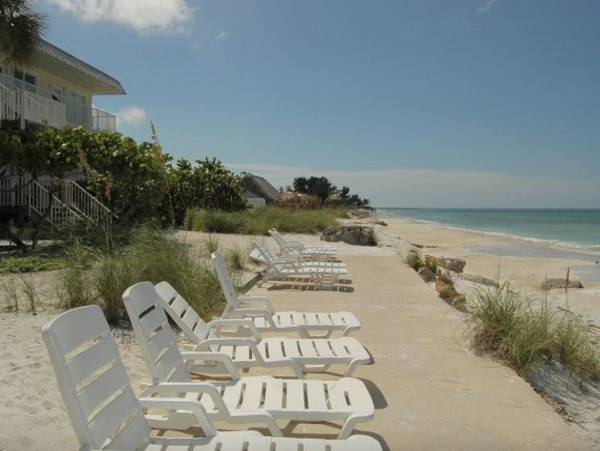 Value Vacation Beachfront Condo Rental at Anna Maria