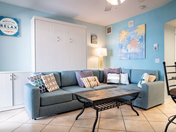 Value Vacation Beachfront Condo Rental at Anna Maria