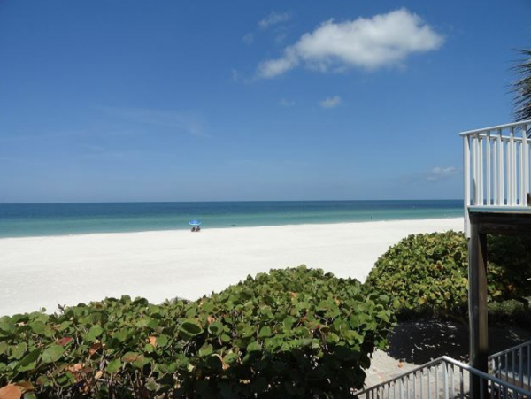 Value Vacation Beachfront Condo Rental at Anna Maria