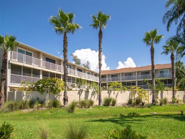 Charming 2 Bedroom Condo in Holmes Beach Sleeps 4