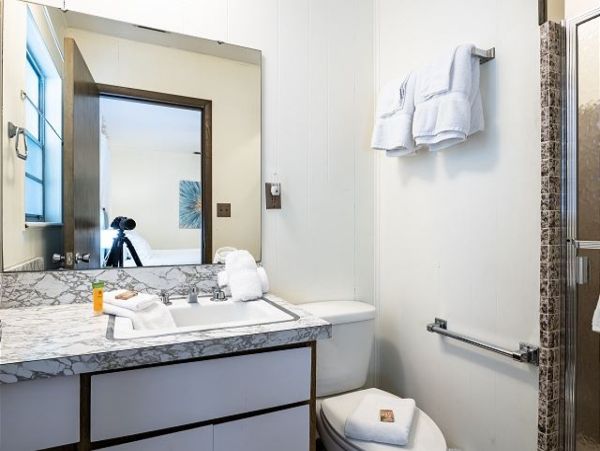 A Spacious Anna Maria Island Duplex Sleeps 4 Walk to Beach