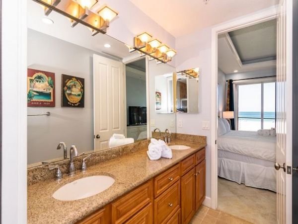 Anna Maria Three Bedroom Luxury Beach Condo - 2 Heated Pools