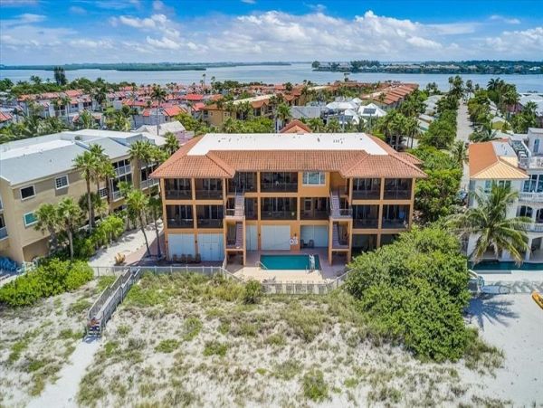Anna Maria Three Bedroom Luxury Beach Condo - 2 Heated Pools