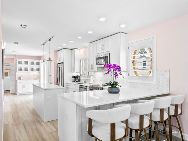Anna Maria Island Beachfront Cottage Rental - Holmes Beach Gulf Front Vacation Home