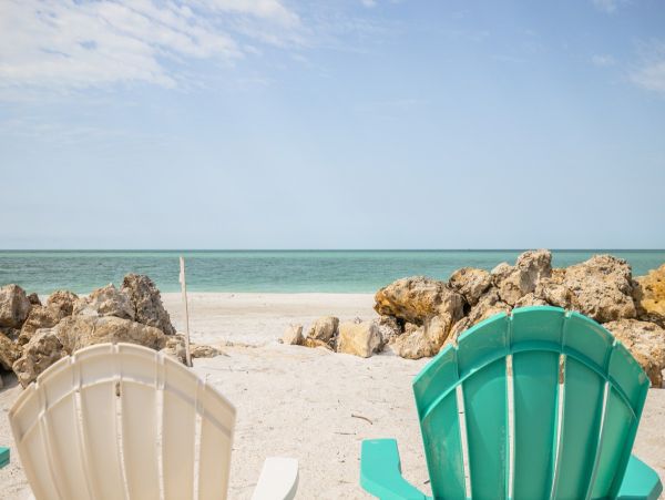 Anna Maria Island Beachfront Cottage Rental - Holmes Beach Gulf Front Vacation Home