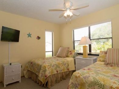 Bedroom 3 with two full beds