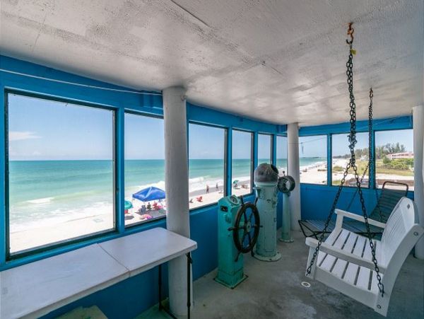 Three Bedroom Anna Maria Island Beach House- On the sand