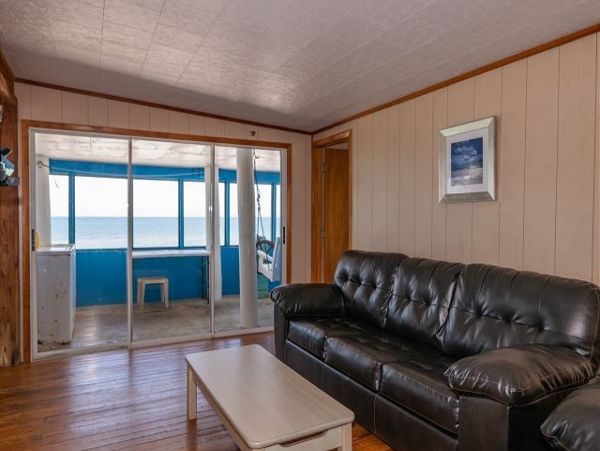 Three Bedroom Anna Maria Island Beach House- On the sand