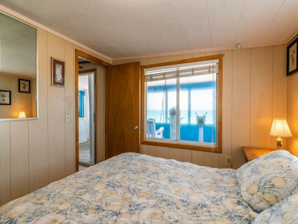 Three Bedroom Anna Maria Island Beach House- On the sand