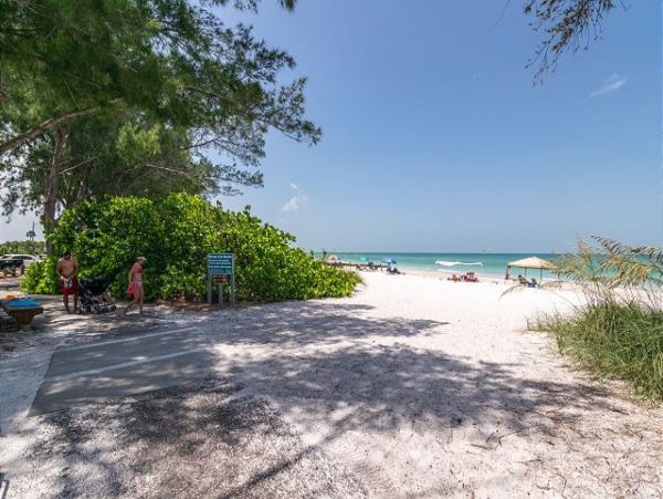 Bradenton Beach Vacation Townhome Two Bedroom Steps to Beach