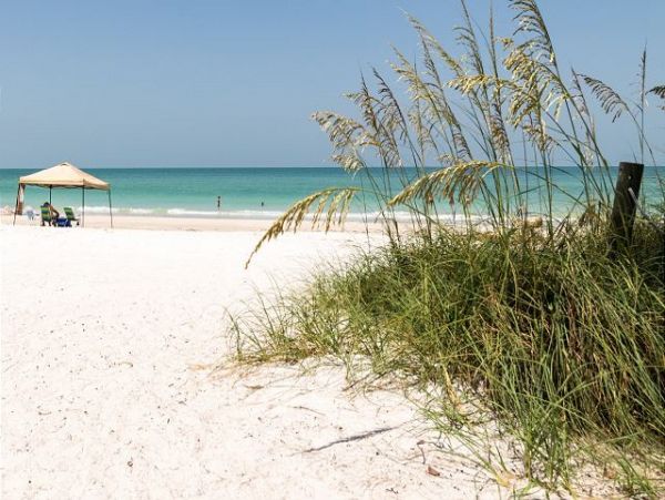 Bradenton Beach Vacation Townhome Two Bedroom Steps to Beach