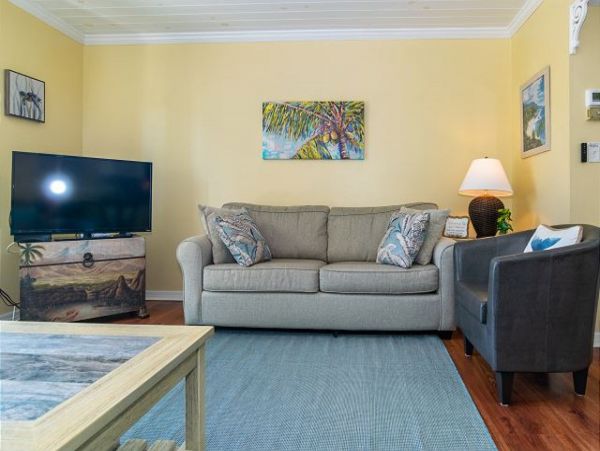 Holmes Beach 2 Bedroom Rental Stroll onto Beaches
