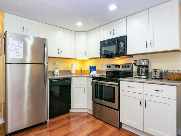 Holmes Beach 2 Bedroom Rental Stroll onto Beaches