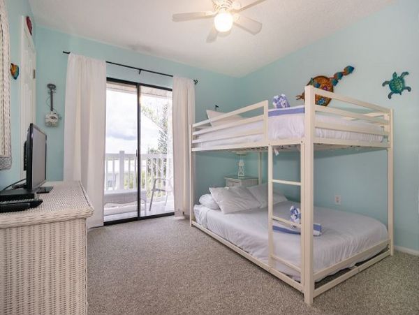 Holmes Beach 2 Bedroom Rental Stroll onto Beaches