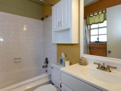 Value Vacation Rnetal with Two Bedrooms on Anna Maria Island Value Vacation Rnetal with Two Bedrooms on Anna Maria Island