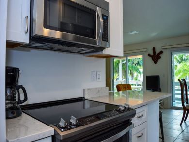 Great Value Anna Maria Two Bedroom Vacation Rental Sleeps 4