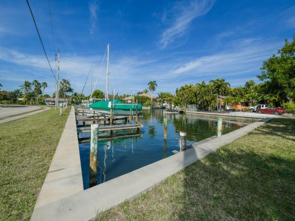 True Island Beauty Anna Maria Vacation Pool Home 3 Bedrooms
