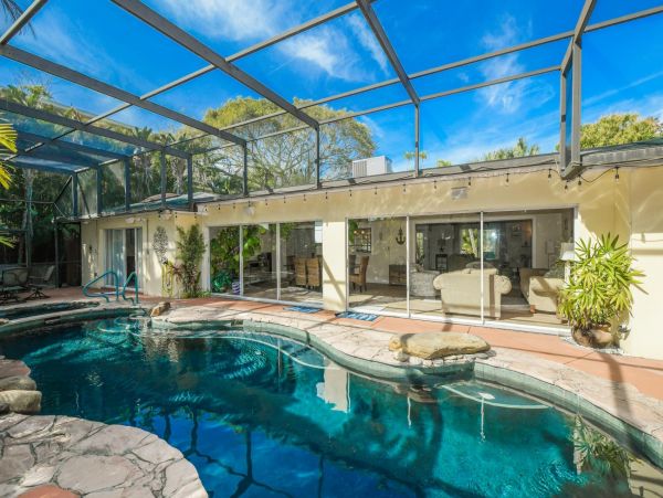 True Island Beauty Anna Maria Vacation Pool Home 3 Bedrooms