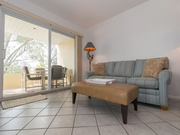 Beachfront Value Two Bedroom Condo Sleeps 6 Guests