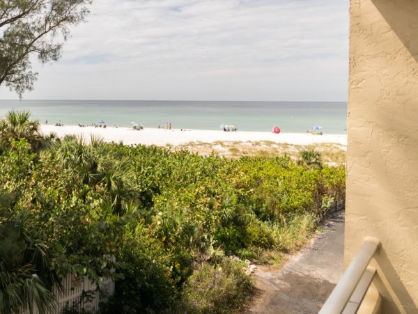 Beachfront Value Two Bedroom Condo Sleeps 6 Guests