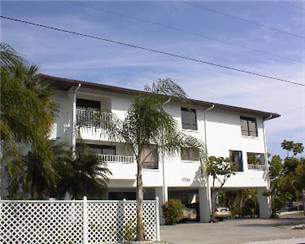 STROLL TO BEACH FROM THIS 2 BEDROOM TOWNHOME STROLL TO BEACH FROM THIS 2 BEDROOM TOWNHOME