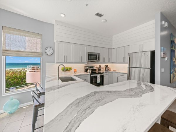 Gulf Front Holmes Beach Vacation Rental 3 Bedroom Condo