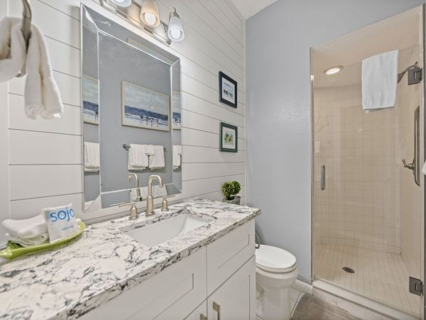 Gulf Front Holmes Beach Vacation Rental 3 Bedroom Condo