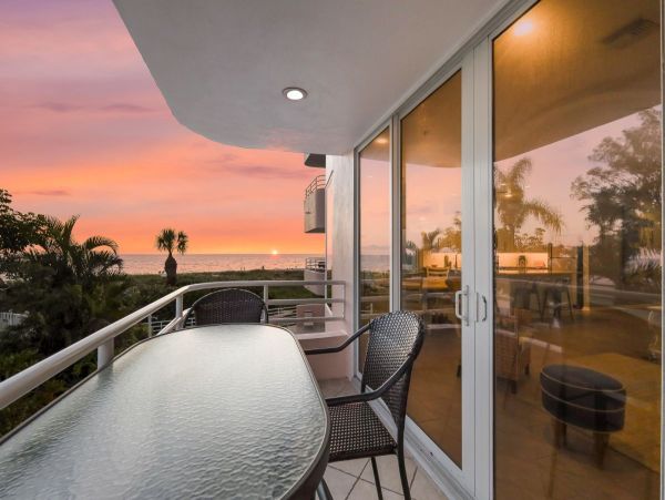Gulf Front Holmes Beach Vacation Rental 3 Bedroom Condo