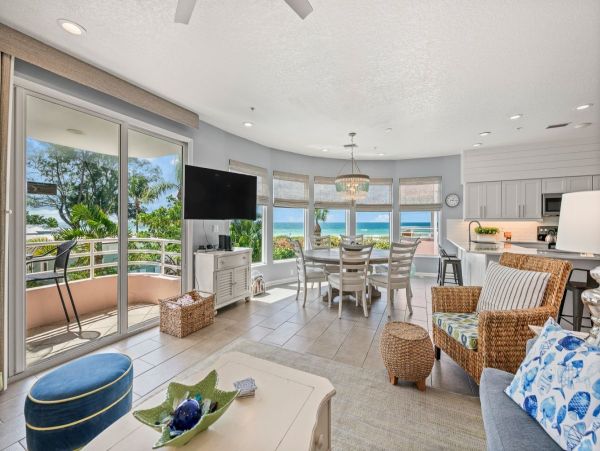 Gulf Front Holmes Beach Vacation Rental 3 Bedroom Condo