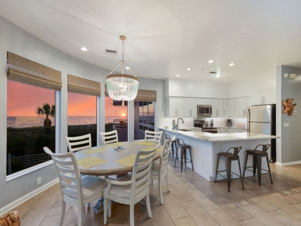 Gulf Front Holmes Beach Vacation Rental 3 Bedroom Condo