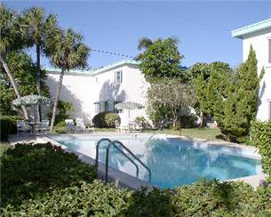 1 bedroom Condo close to Beach Access 1 bedroom Condo close to Beach Access