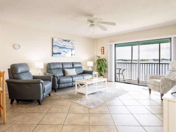 Bradenton Beach Two Bedroom Condo Rental Full Bay Views