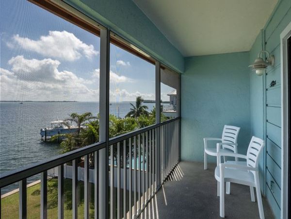Bradenton Beach Two Bedroom Condo Rental Full Bay Views