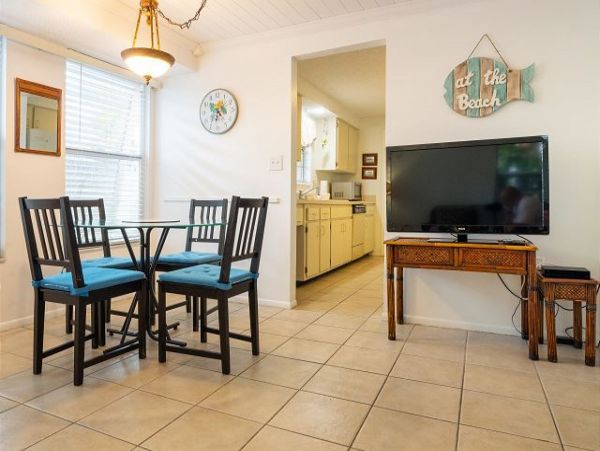 Anna Maria Rental Home Sleeps 10 Short Walk to Beach