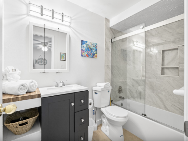 Holmes Beach Great Value 2 Bedroom Duplex